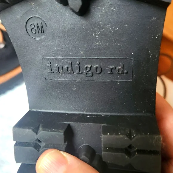 Indigo RD Black Izma Faux Fur Hiking Booties- Size 8M - Picture 12 of 13